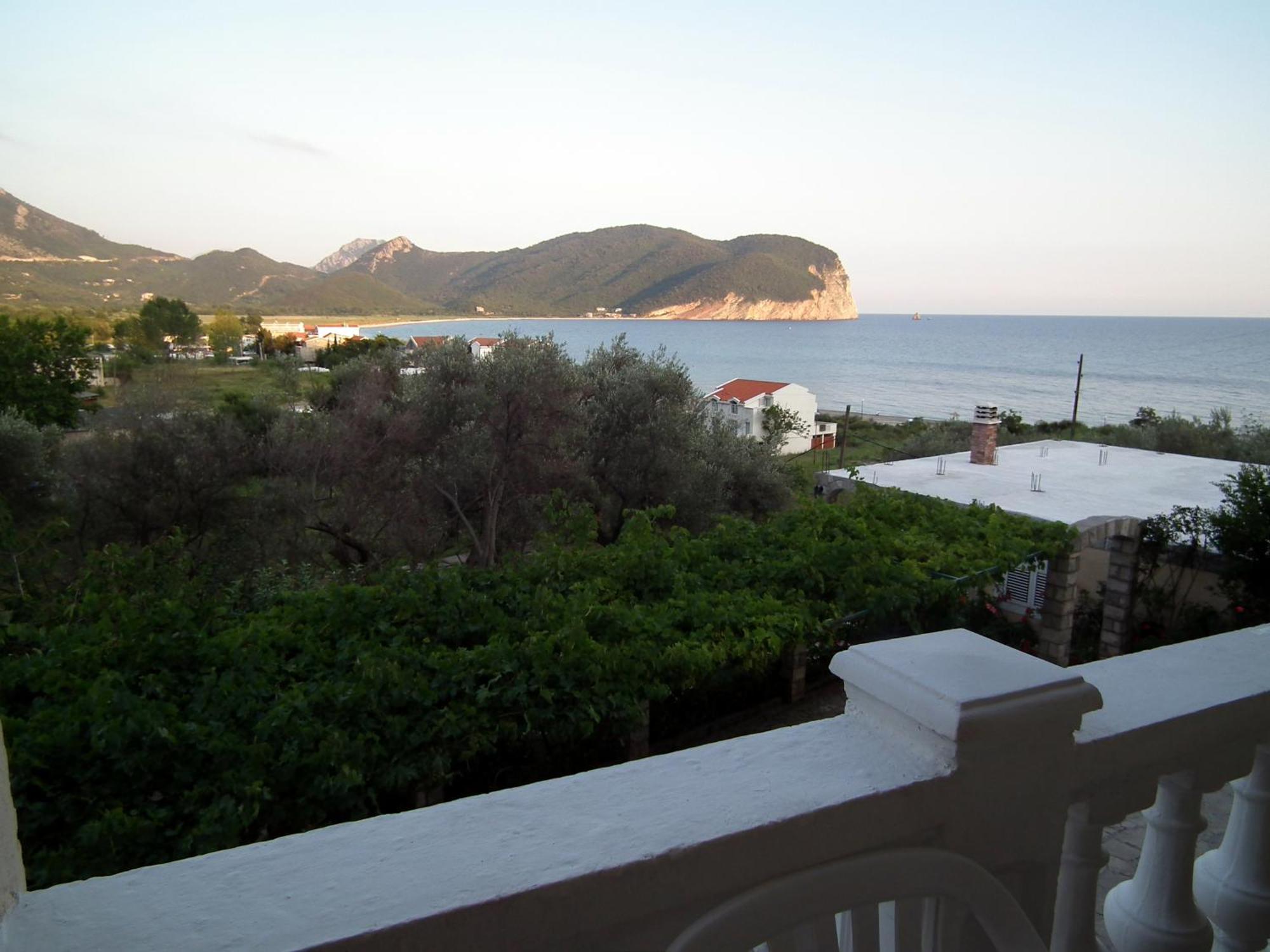 Castellamare Residence Petrovac エクステリア 写真