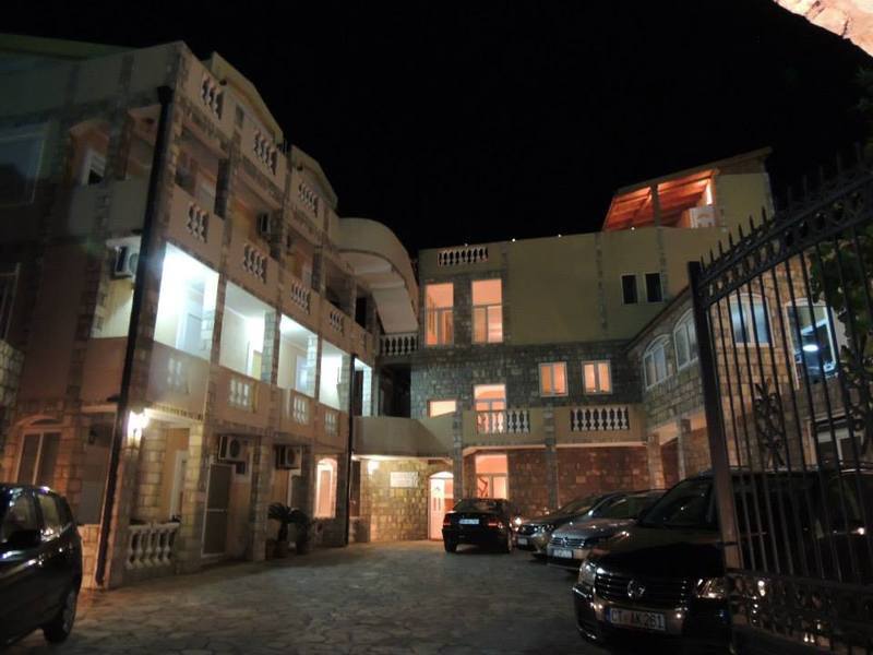 Castellamare Residence Petrovac エクステリア 写真