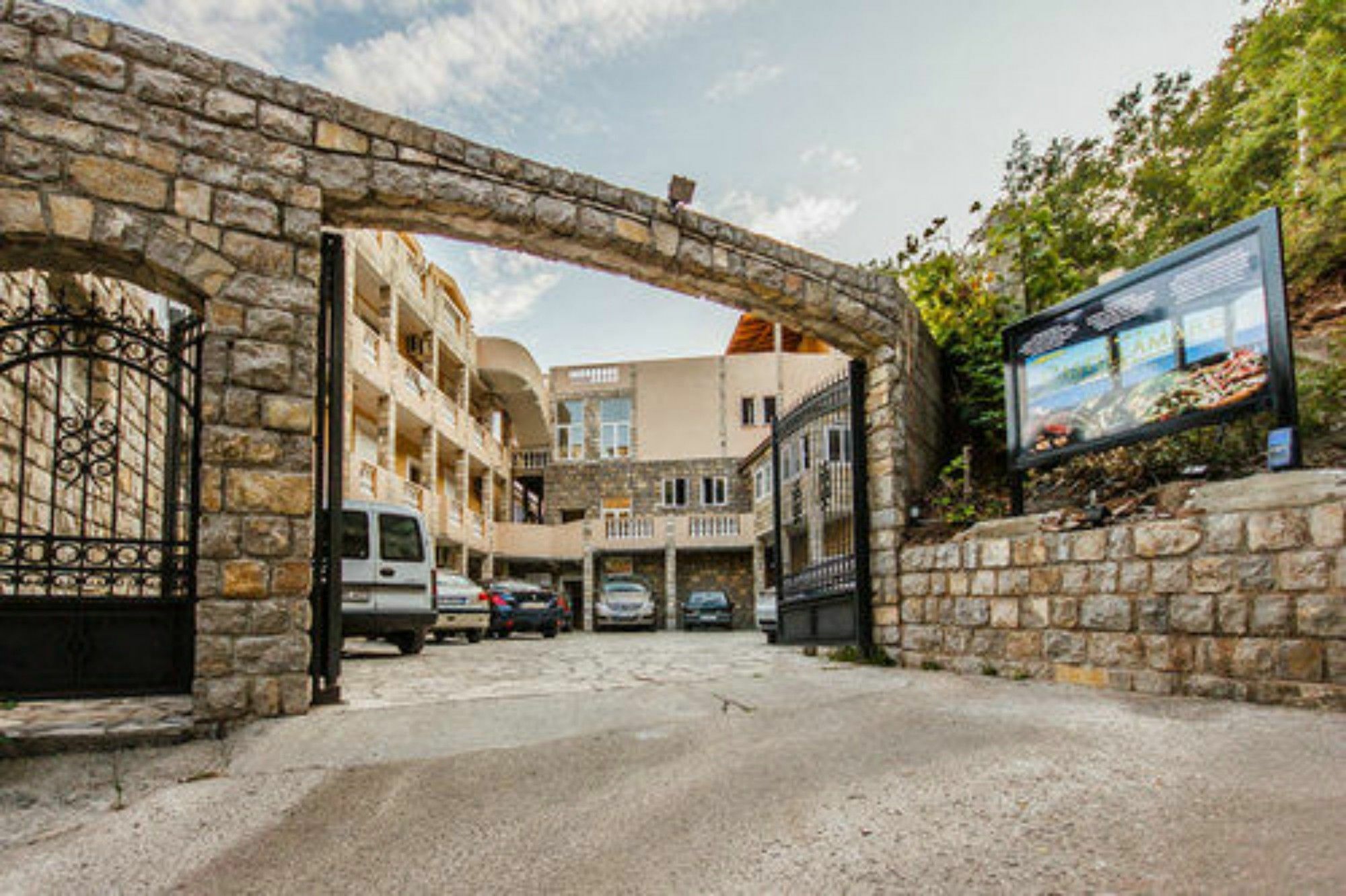 Castellamare Residence Petrovac エクステリア 写真