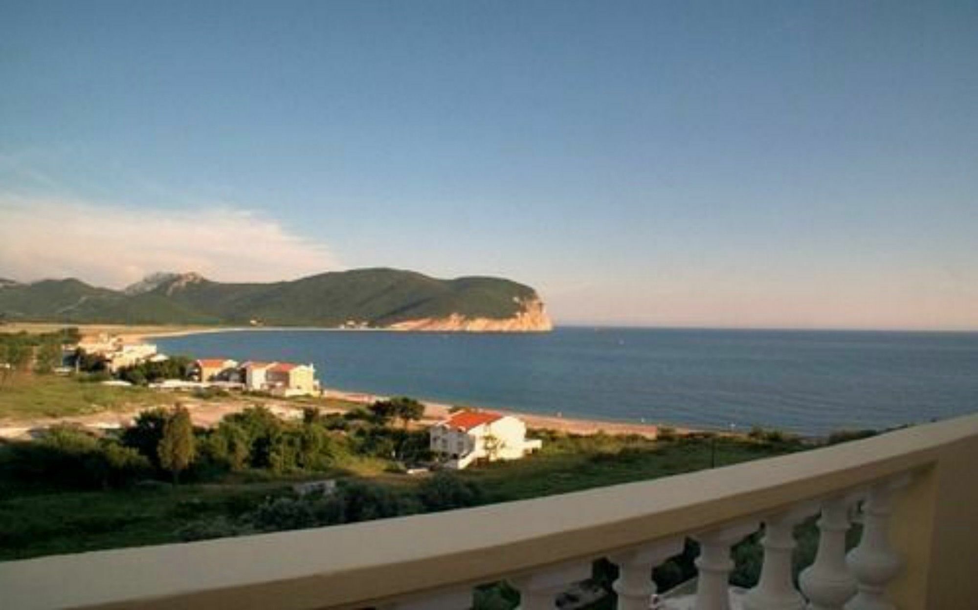 Castellamare Residence Petrovac エクステリア 写真